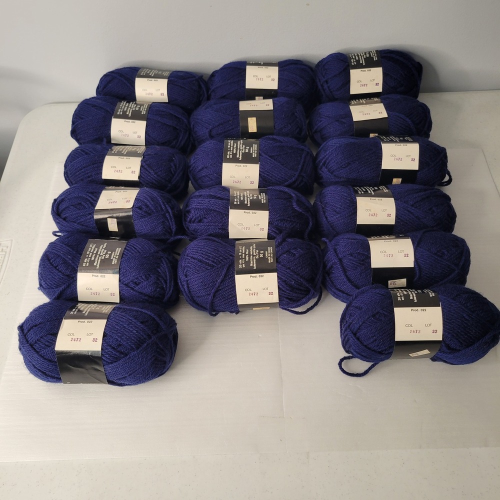Patons Super Wool Yarn Lot 17 Skeins Navy Blue 2472 100% Virgin Wool 50g E New